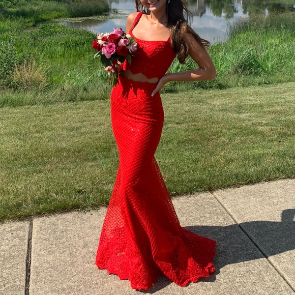 Red 2 piece prom dress - Picture 1 of 6